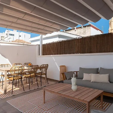 Attic Oasis * Μάλαγα