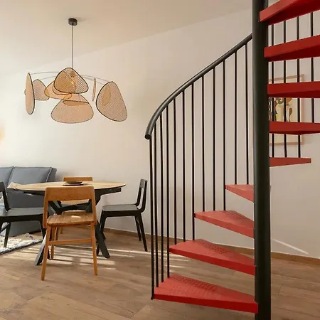 Attic Oasis * Μάλαγα